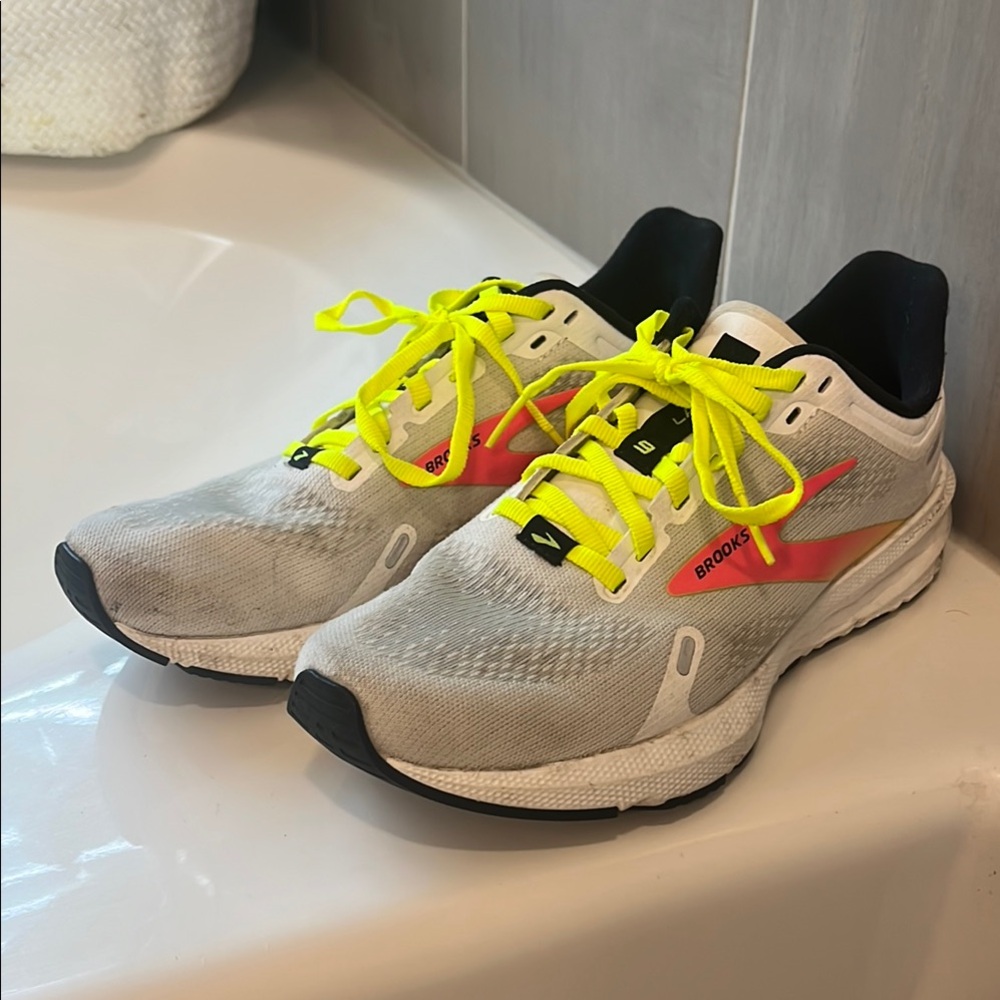 Brooks Launch Running Shoes